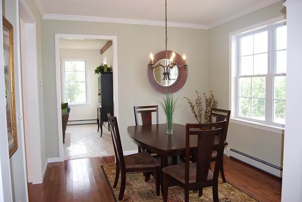 16 gb dining rm